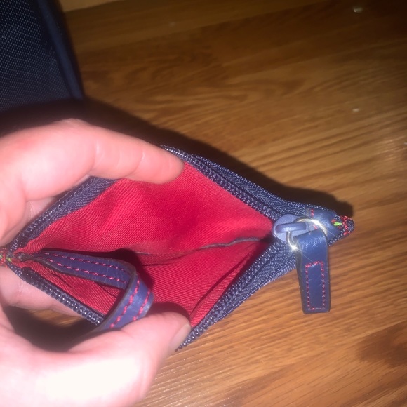 Tommy Hilfiger Purse set - Picture 3 of 5